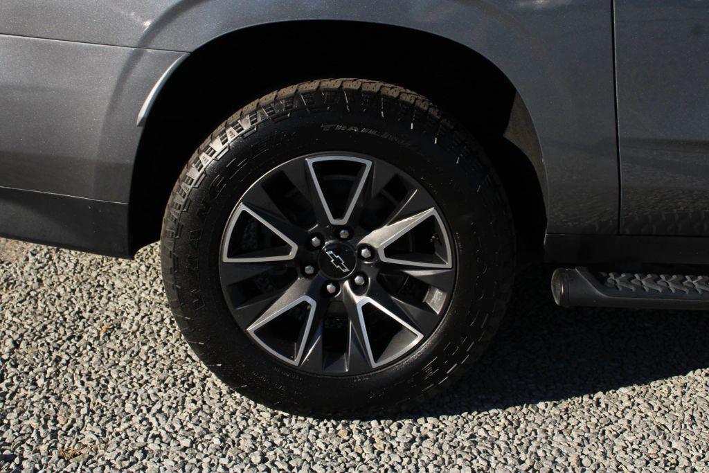 used 2022 Chevrolet Suburban car, priced at $37,999