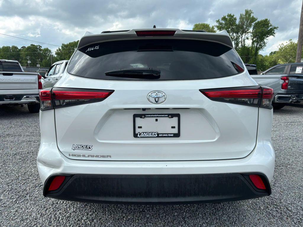 used 2023 Toyota Highlander car, priced at $30,900