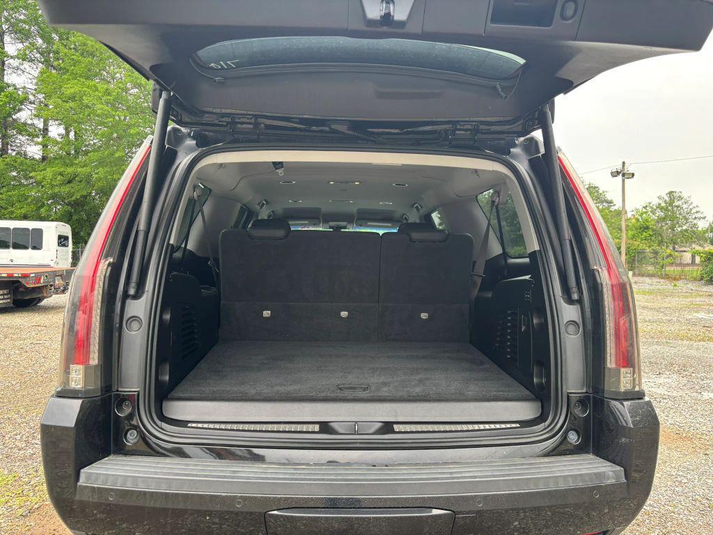 used 2019 Cadillac Escalade ESV car, priced at $24,685
