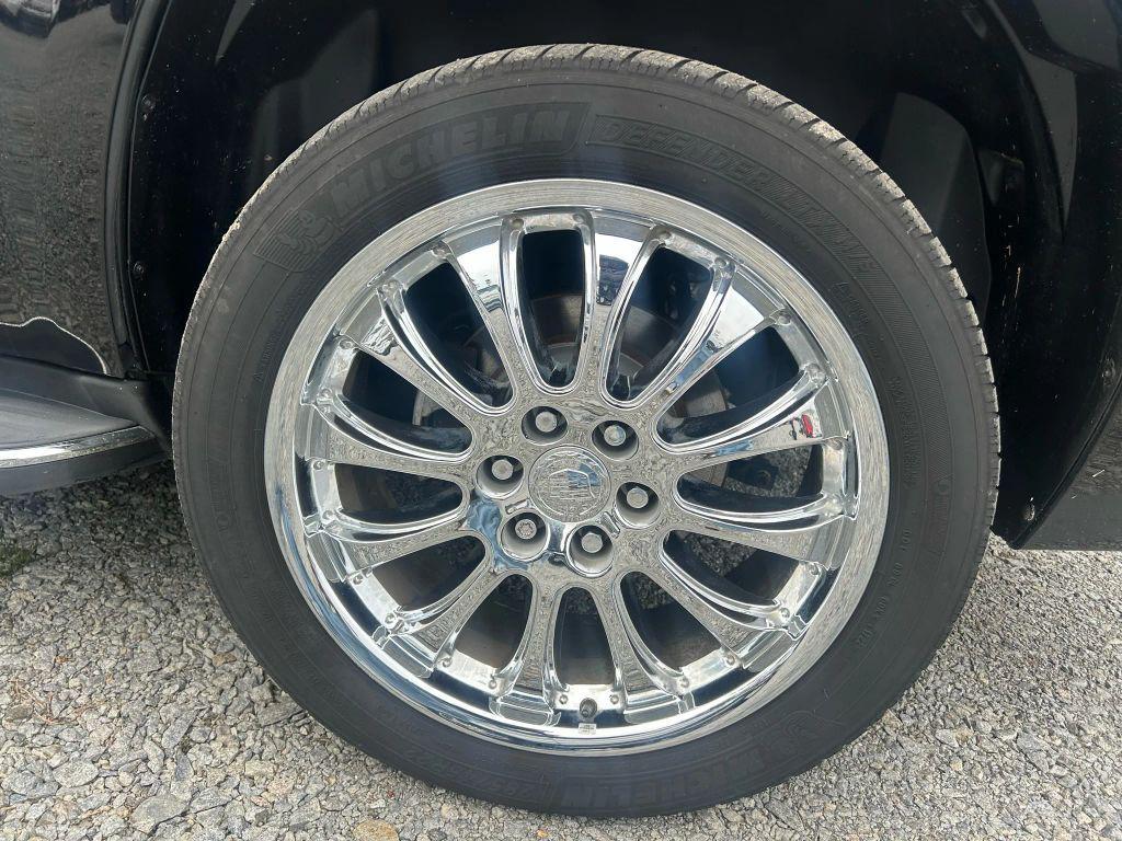 used 2011 Cadillac Escalade car, priced at $11,999