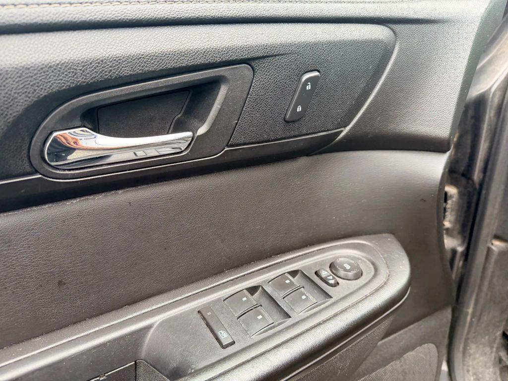 used 2015 Chevrolet Traverse car, priced at $8,999