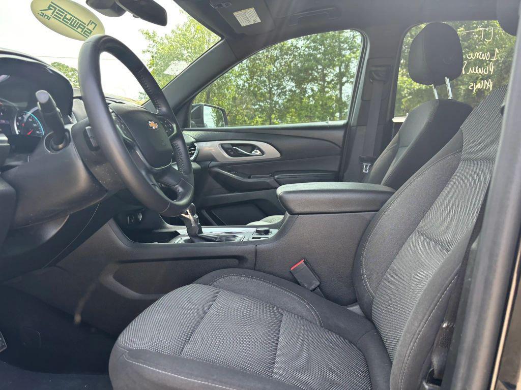 used 2022 Chevrolet Traverse car, priced at $20,870