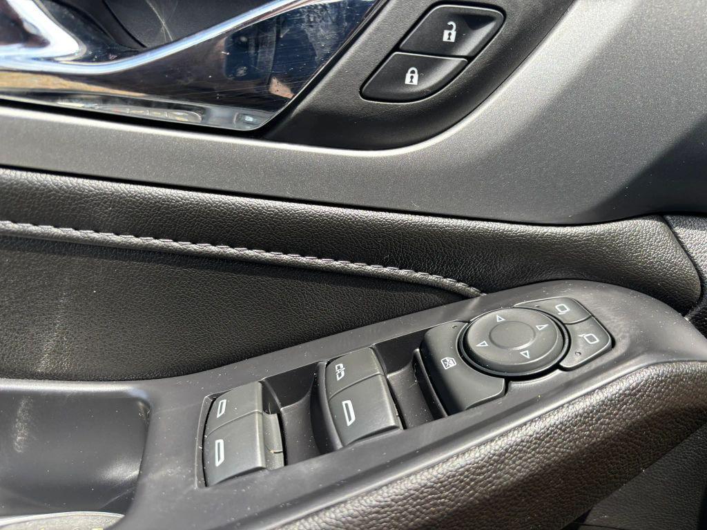 used 2022 Chevrolet Traverse car, priced at $20,870