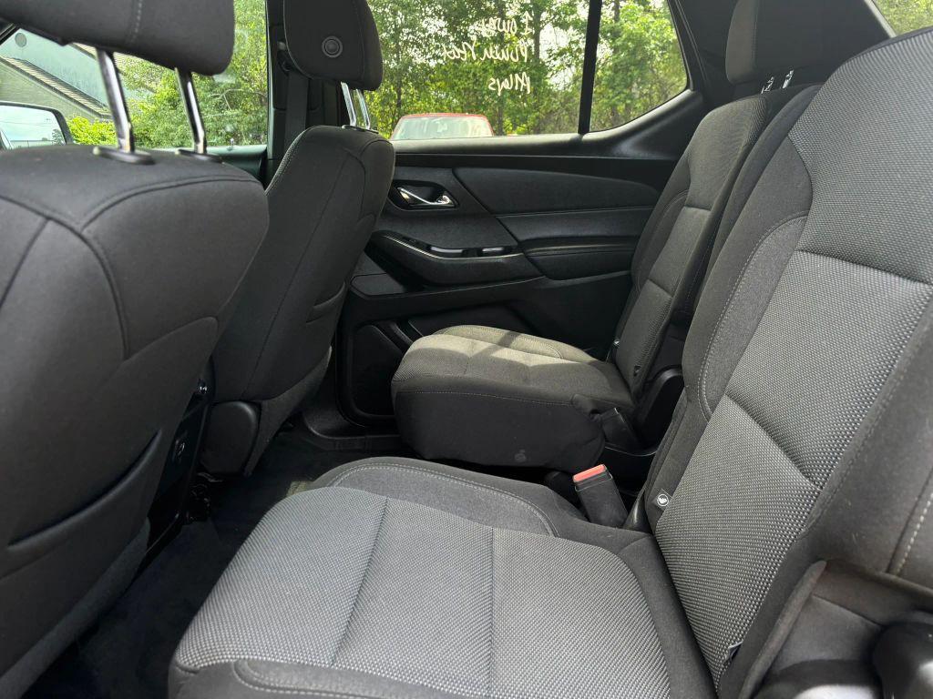 used 2022 Chevrolet Traverse car, priced at $20,870