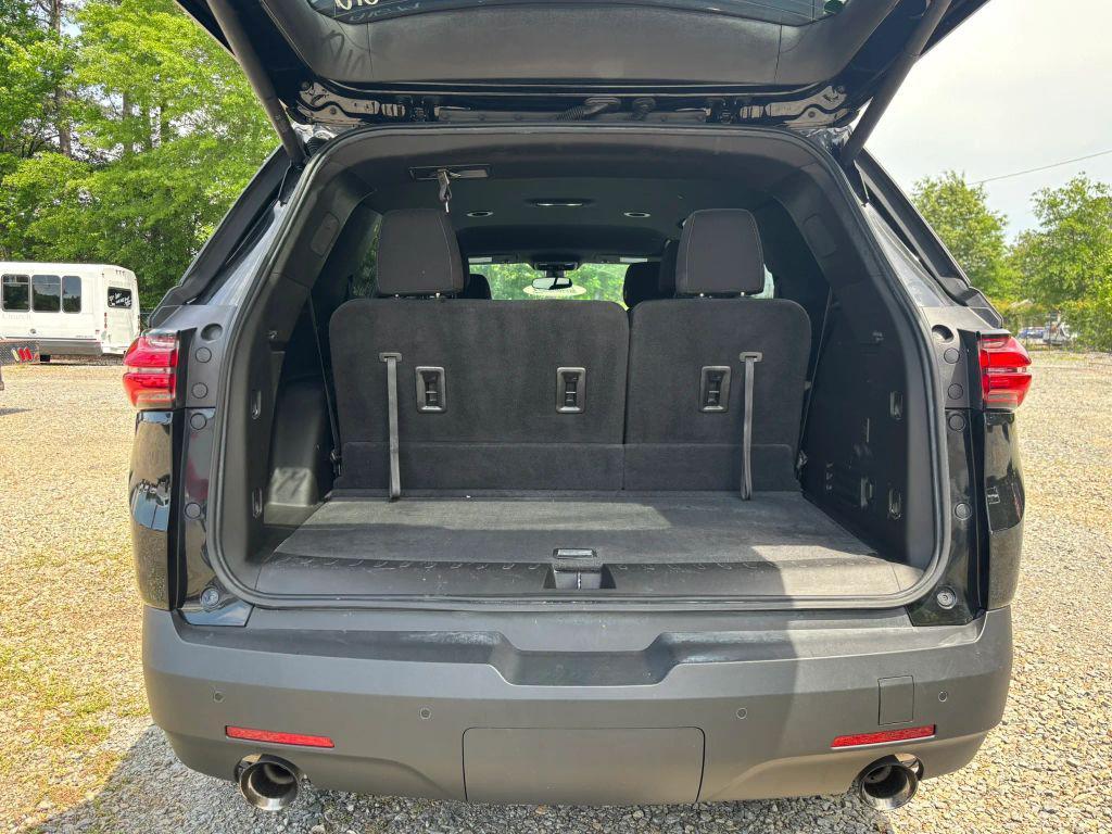 used 2022 Chevrolet Traverse car, priced at $20,870