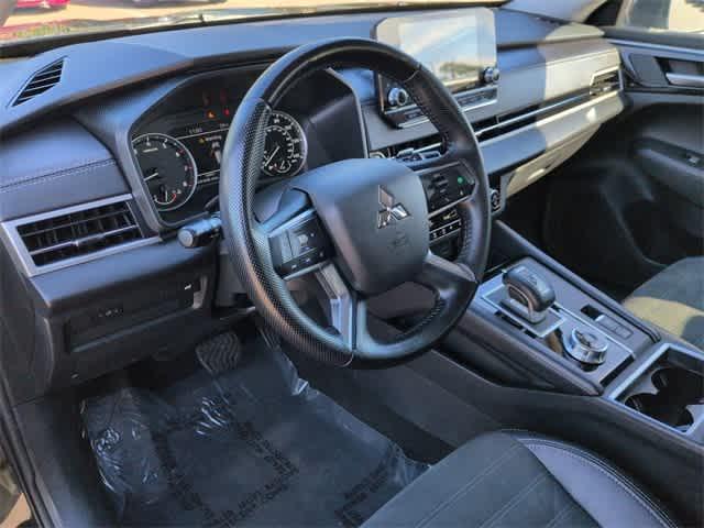 used 2024 Mitsubishi Outlander car, priced at $21,995