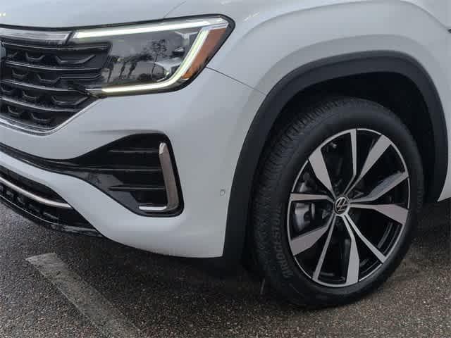 used 2024 Volkswagen Atlas car, priced at $37,495