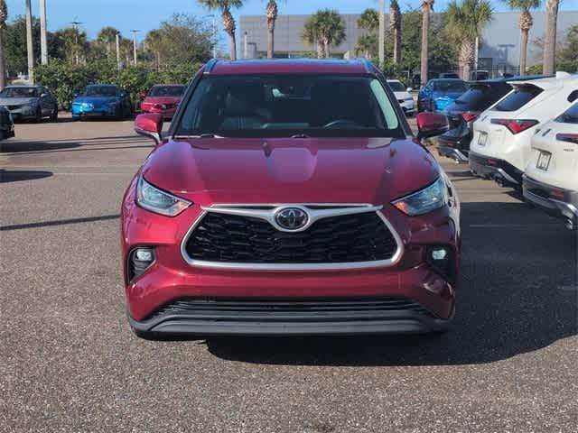 used 2020 Toyota Highlander car, priced at $22,995