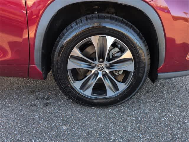 used 2020 Toyota Highlander car, priced at $22,995