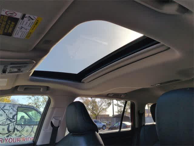 used 2020 Toyota Highlander car, priced at $22,995