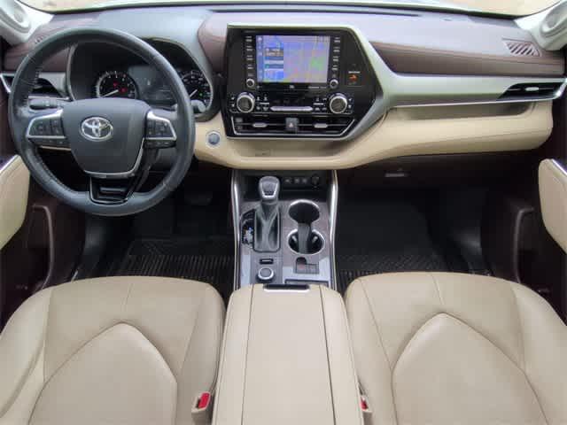 used 2021 Toyota Highlander car, priced at $32,495