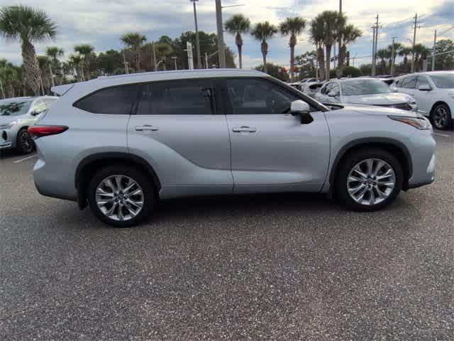 used 2021 Toyota Highlander car, priced at $32,495