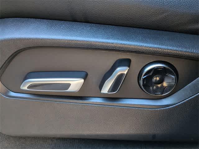 used 2022 Acura MDX car, priced at $30,795