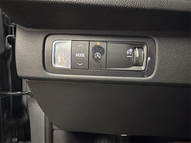 used 2025 Chevrolet Traverse car, priced at $35,500