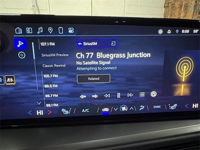 used 2025 Chevrolet Traverse car, priced at $35,500