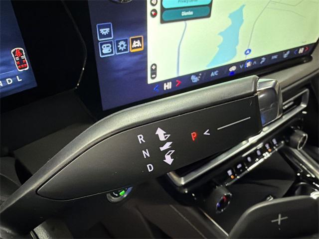 used 2025 Chevrolet Traverse car, priced at $35,500