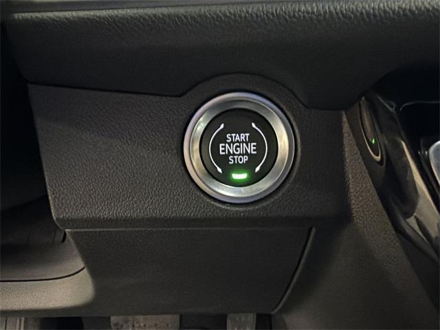 used 2025 Chevrolet Traverse car, priced at $35,500