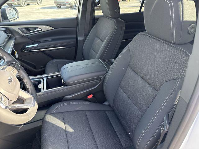 new 2026 Chevrolet Traverse car, priced at $47,011