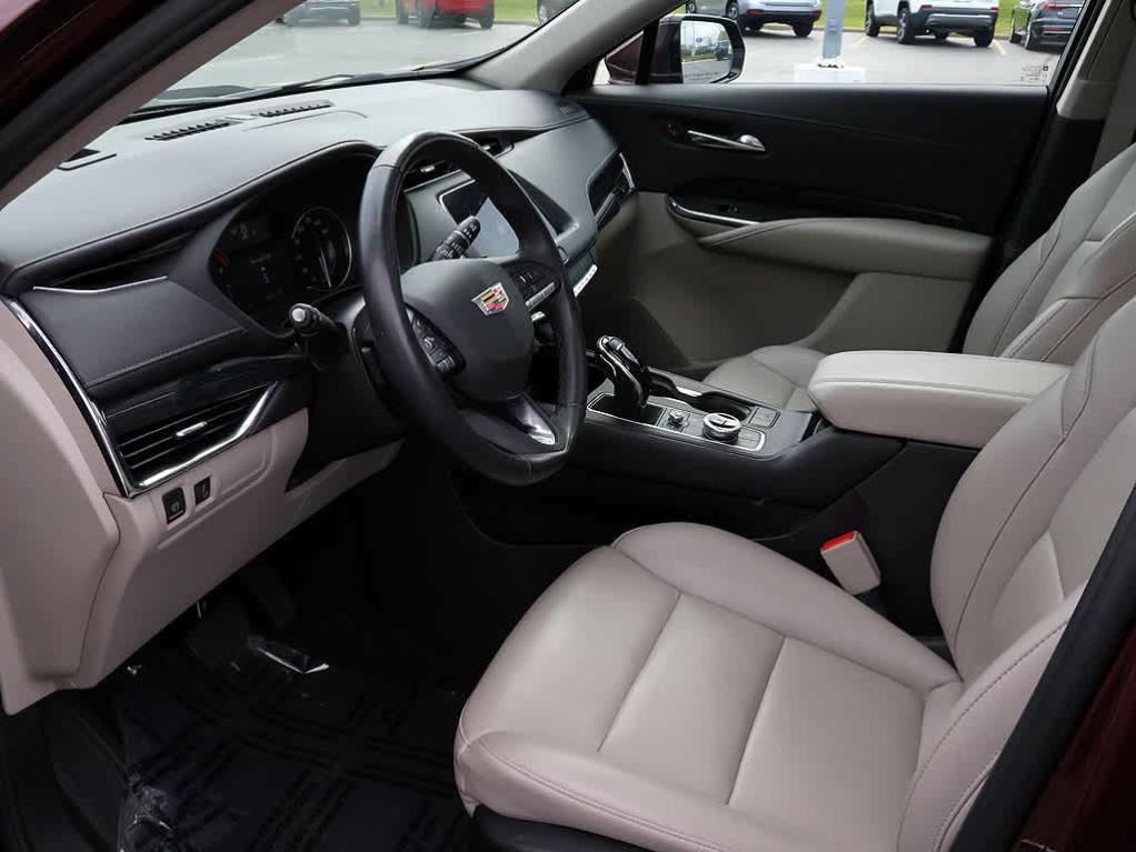 used 2023 Cadillac XT4 car, priced at $32,489