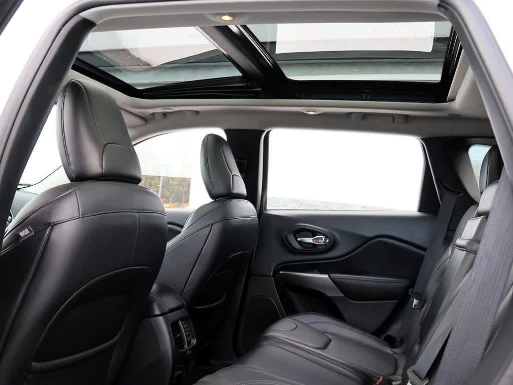 used 2019 Jeep Cherokee car, priced at $16,775