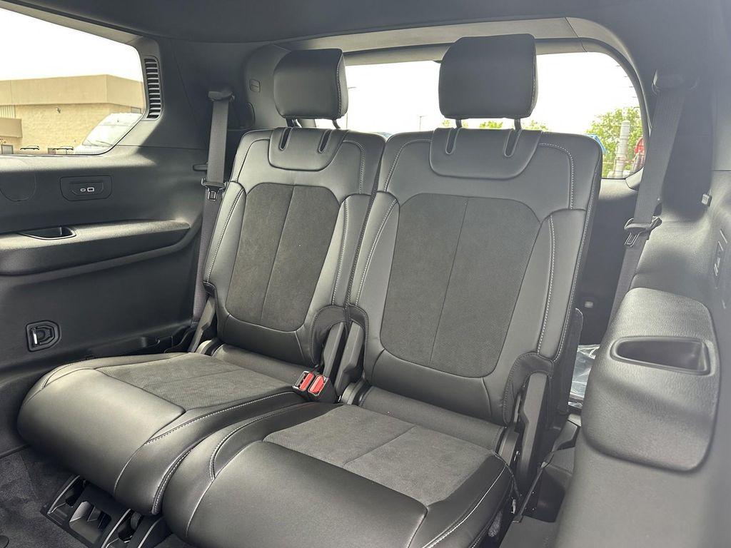 new 2025 Jeep Grand Cherokee L car, priced at $40,974