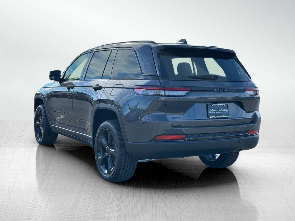 new 2025 Jeep Grand Cherokee car, priced at $42,438