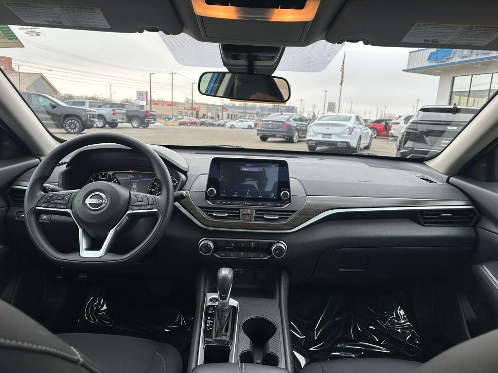 used 2025 Nissan Altima car, priced at $19,988