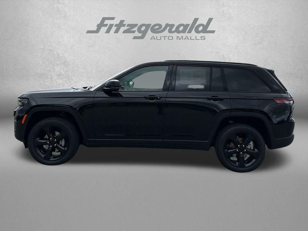 new 2025 Jeep Grand Cherokee car, priced at $41,334