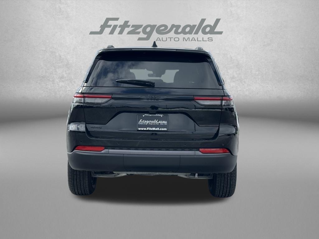 new 2026 Jeep Grand Cherokee car, priced at $46,154