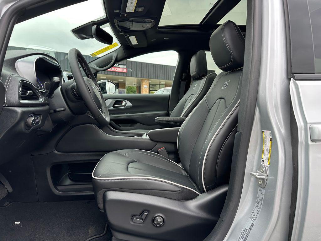 new 2026 Chrysler Pacifica car, priced at $50,258