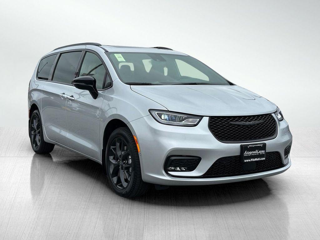 new 2026 Chrysler Pacifica car, priced at $50,258