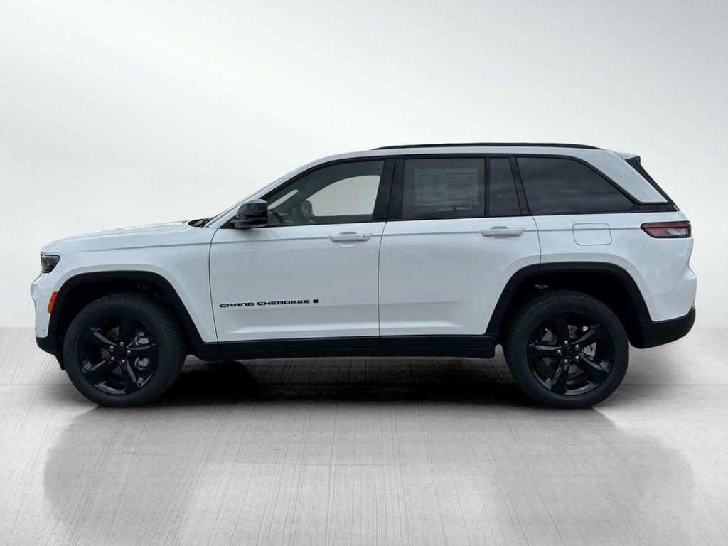 new 2025 Jeep Grand Cherokee car, priced at $49,826