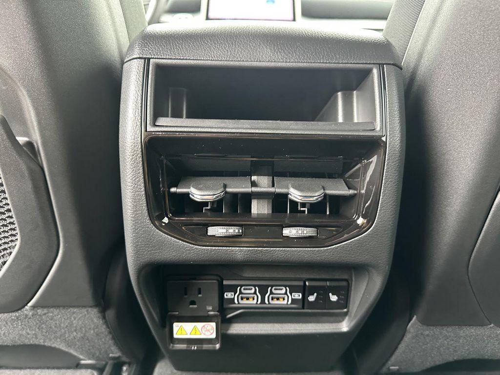 new 2025 Jeep Grand Cherokee car, priced at $49,826