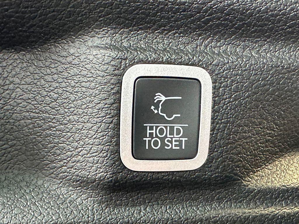 new 2025 Jeep Grand Cherokee L car, priced at $49,123