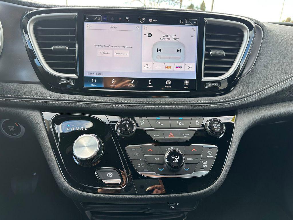 new 2026 Chrysler Pacifica car, priced at $40,019