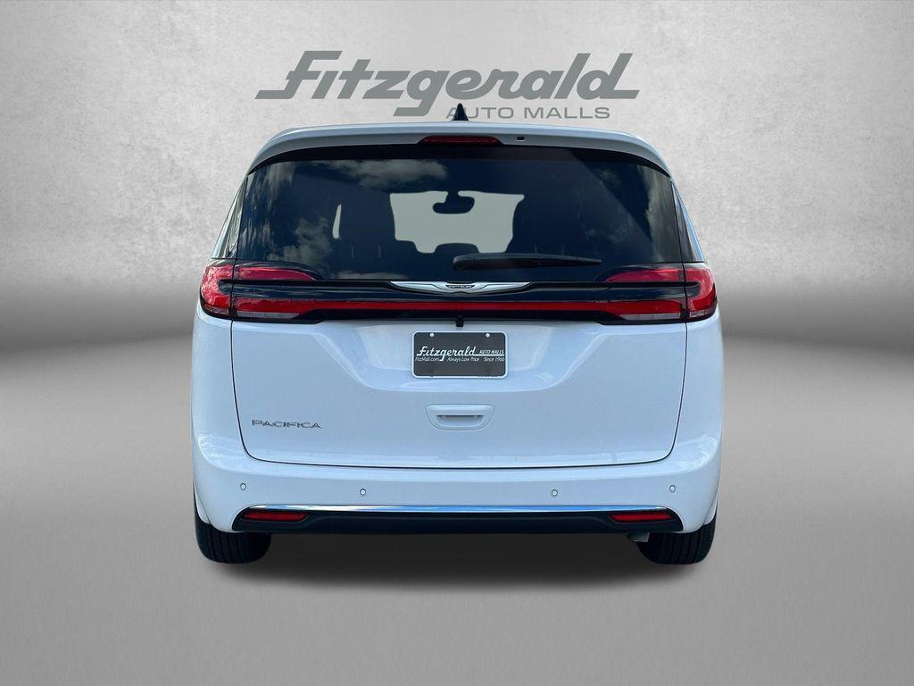 new 2026 Chrysler Pacifica car, priced at $40,019