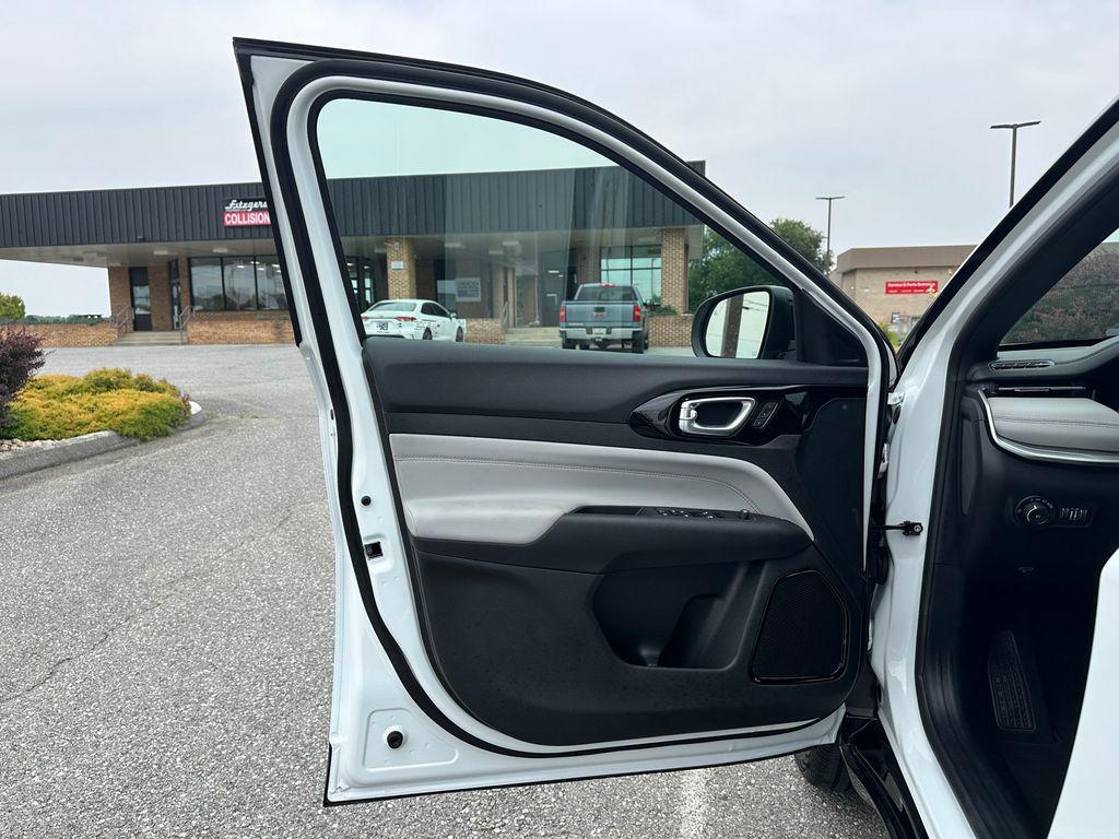 new 2025 Jeep Compass car, priced at $30,343