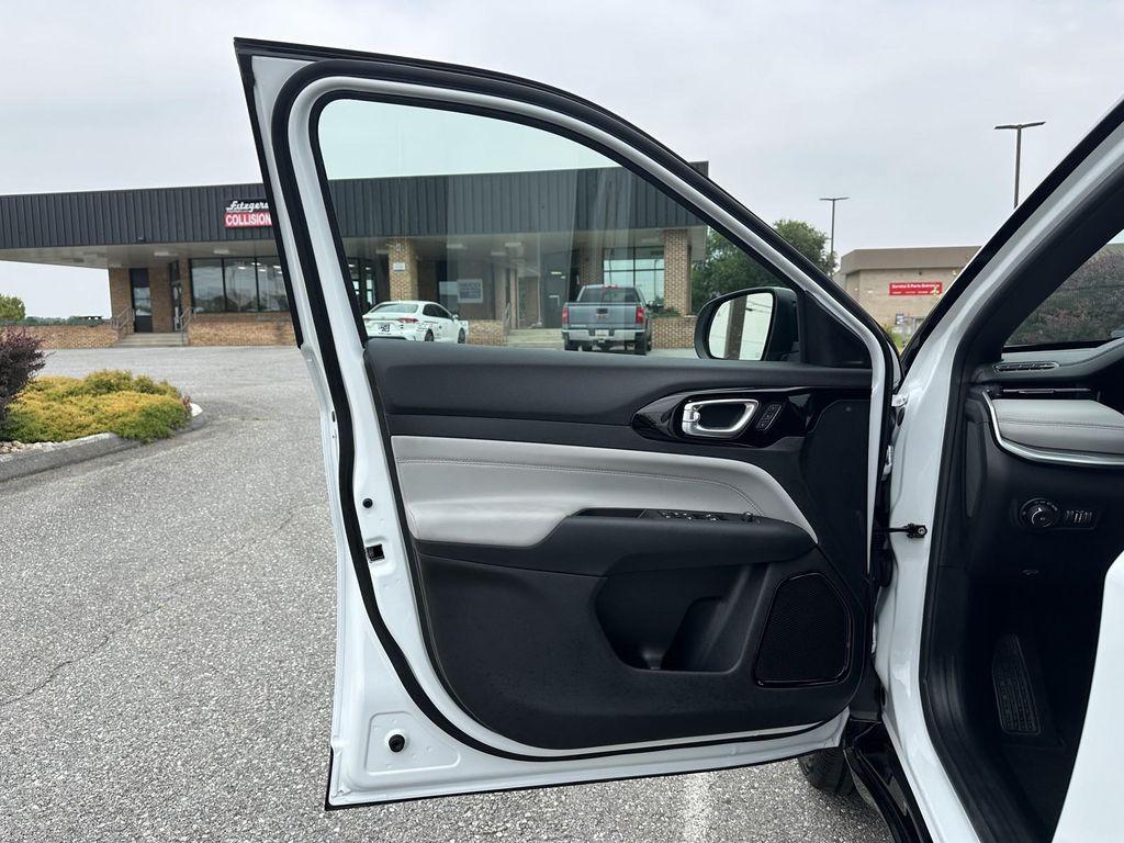 new 2025 Jeep Compass car, priced at $32,943