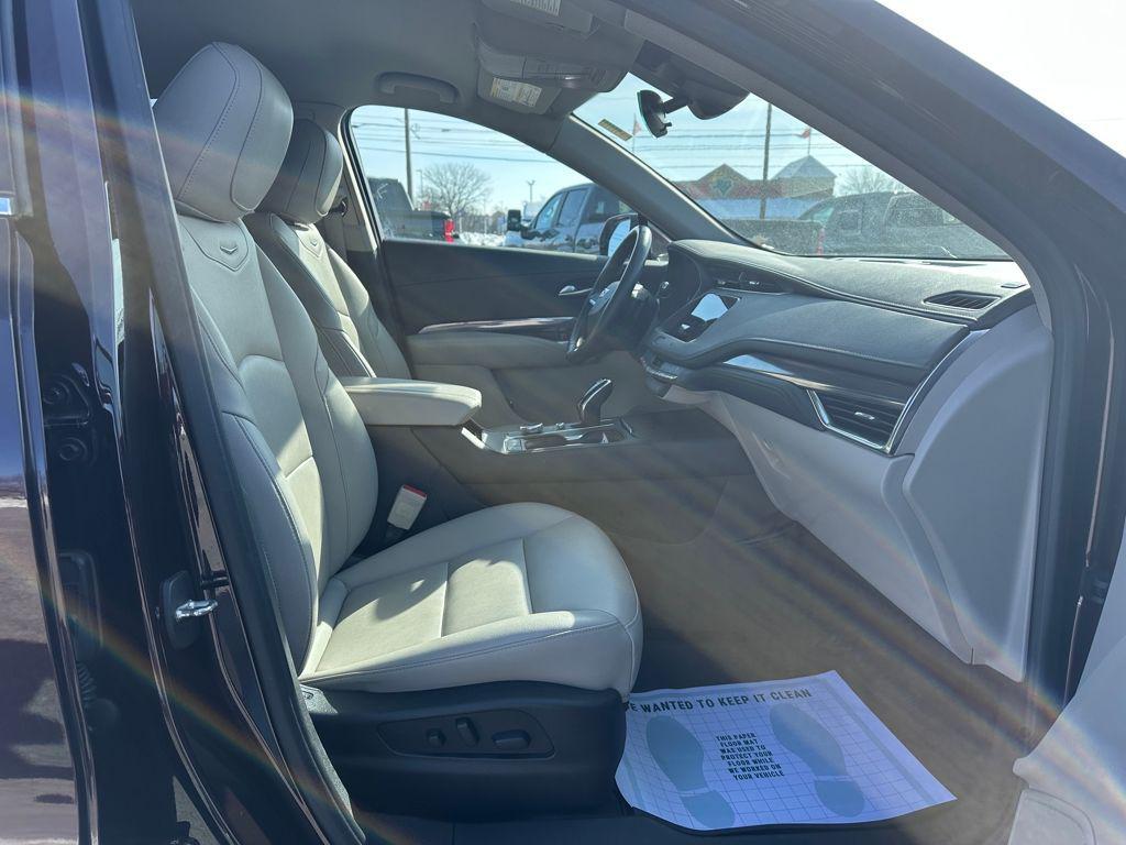 used 2021 Cadillac XT4 car, priced at $23,788