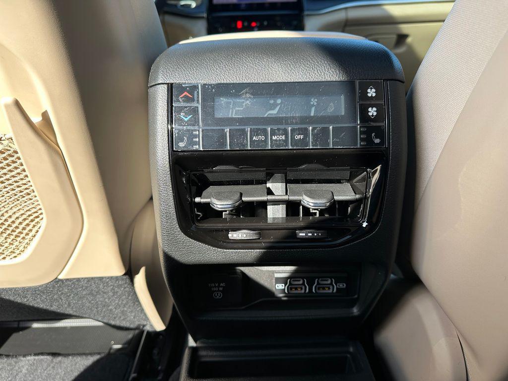 new 2025 Jeep Grand Cherokee L car, priced at $48,006