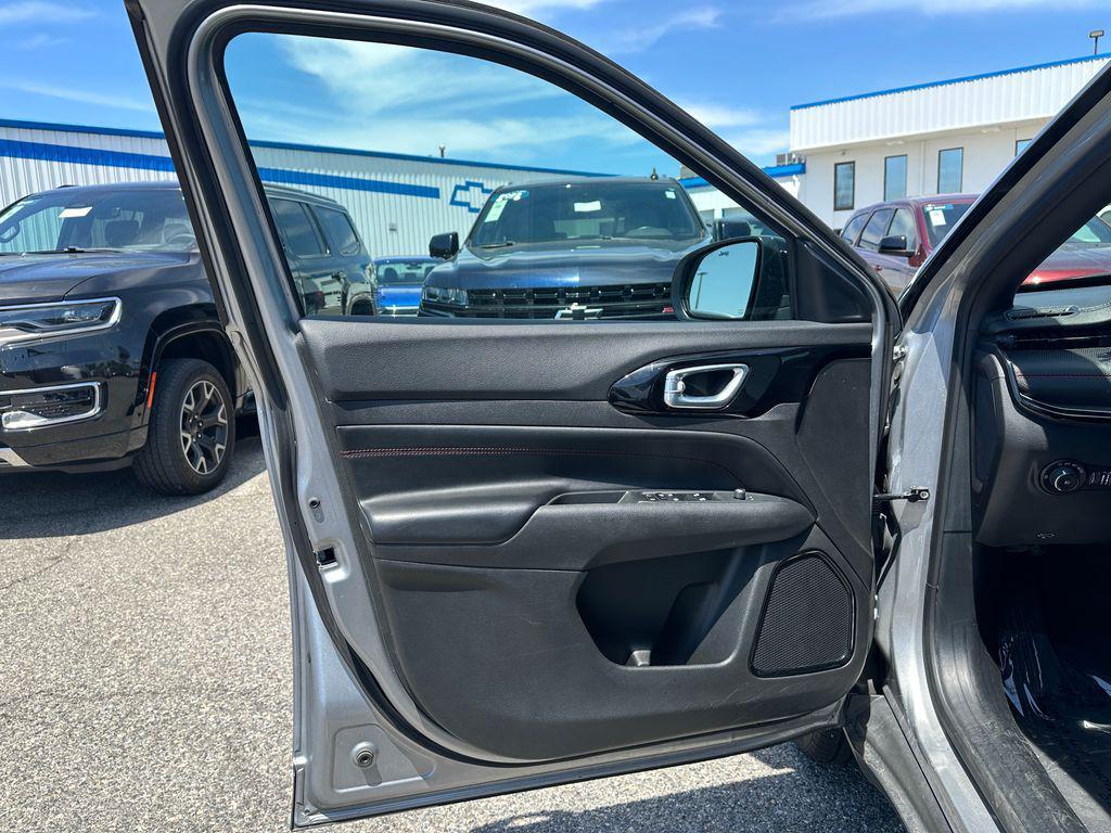 used 2024 Jeep Compass car, priced at $20,287