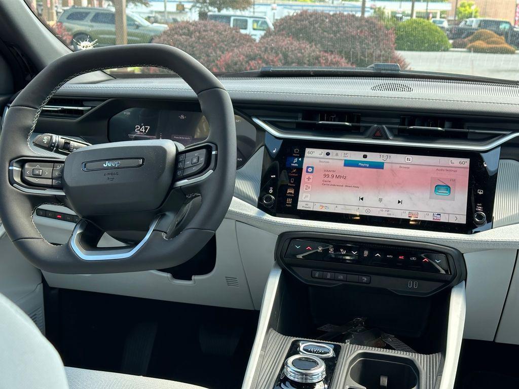 new 2026 Jeep Cherokee car, priced at $38,533