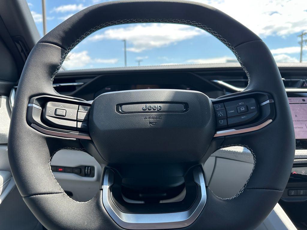 new 2026 Jeep Cherokee car, priced at $38,533