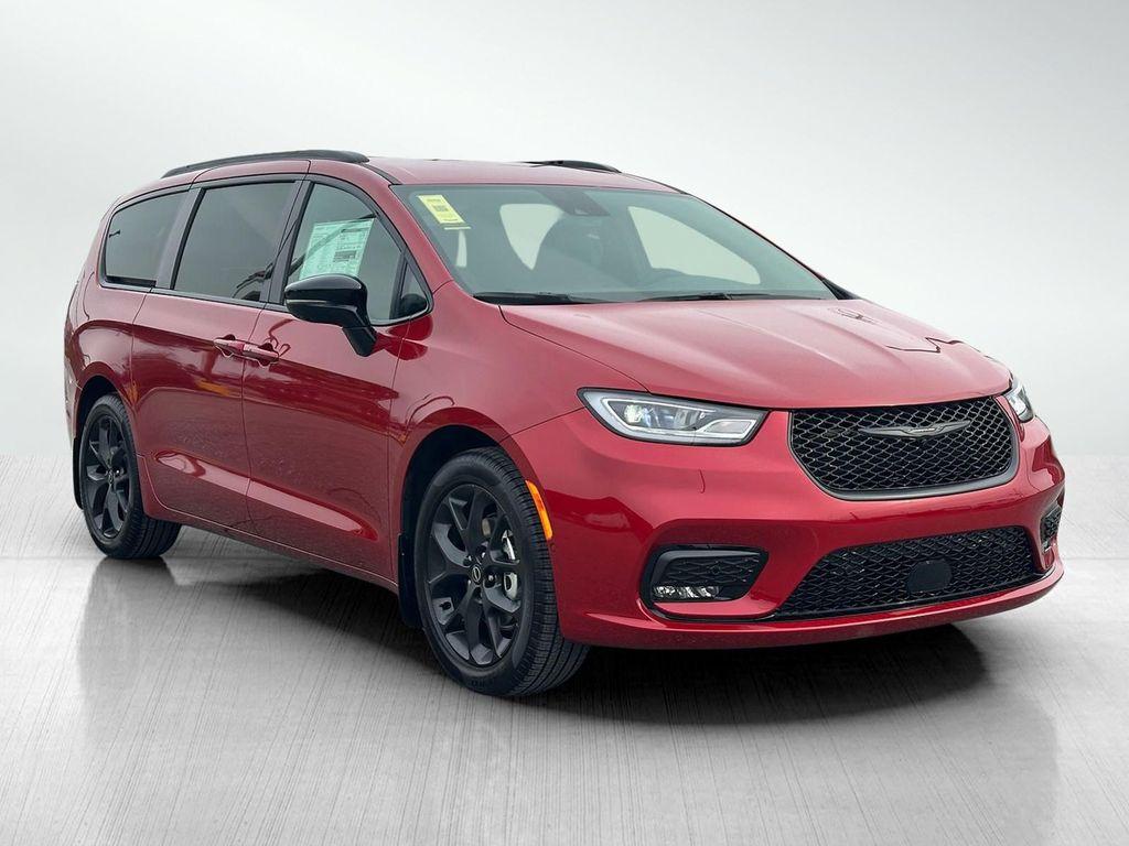 new 2026 Chrysler Pacifica car, priced at $44,029