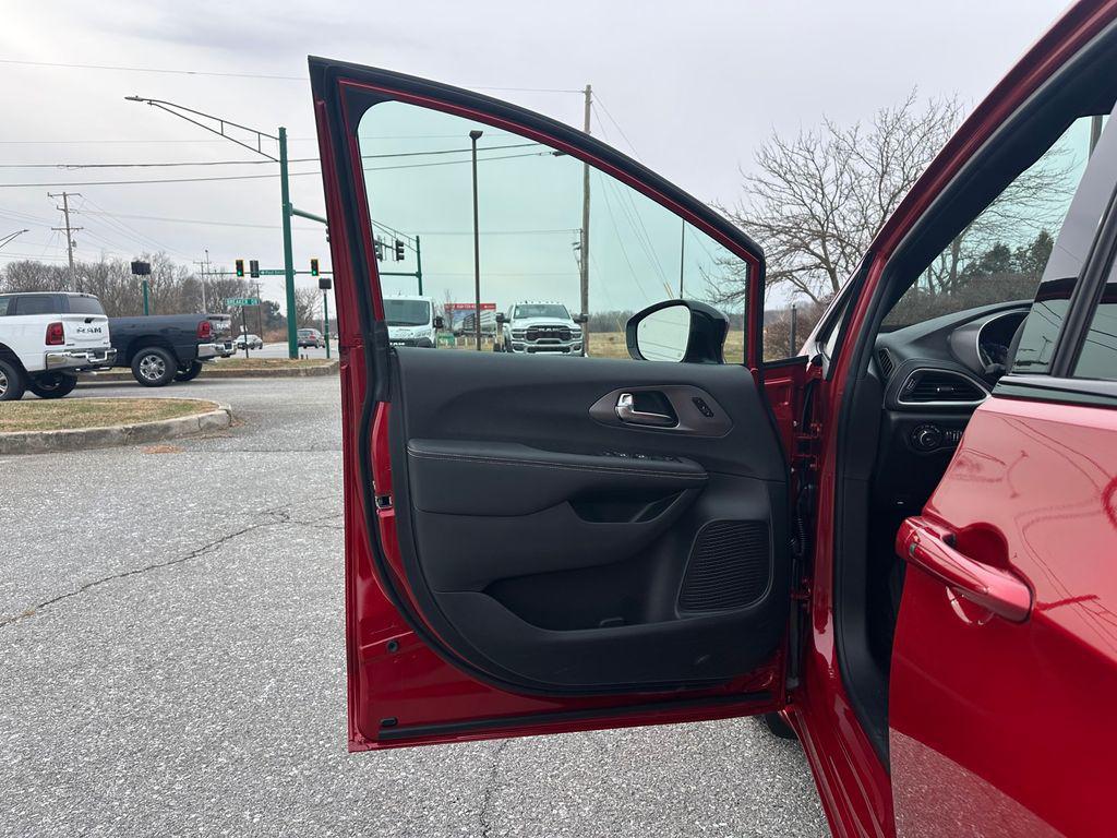 new 2026 Chrysler Pacifica car, priced at $43,129