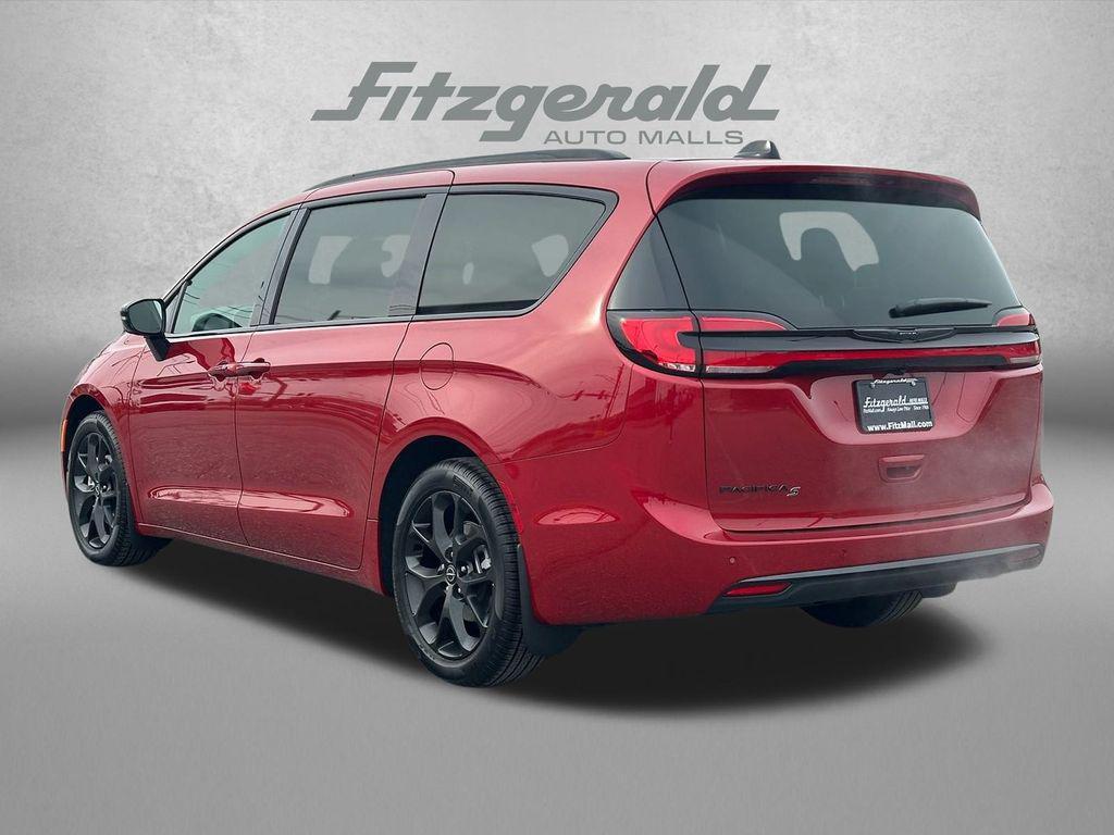 new 2026 Chrysler Pacifica car, priced at $43,129