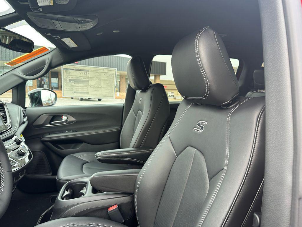 new 2026 Chrysler Pacifica car, priced at $43,129