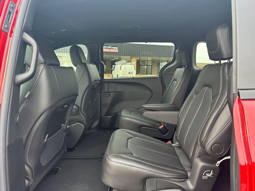 new 2026 Chrysler Pacifica car, priced at $43,129