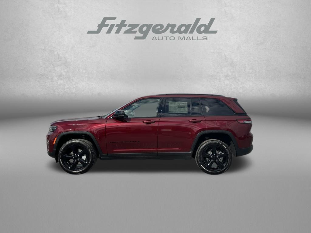 new 2025 Jeep Grand Cherokee car, priced at $42,560