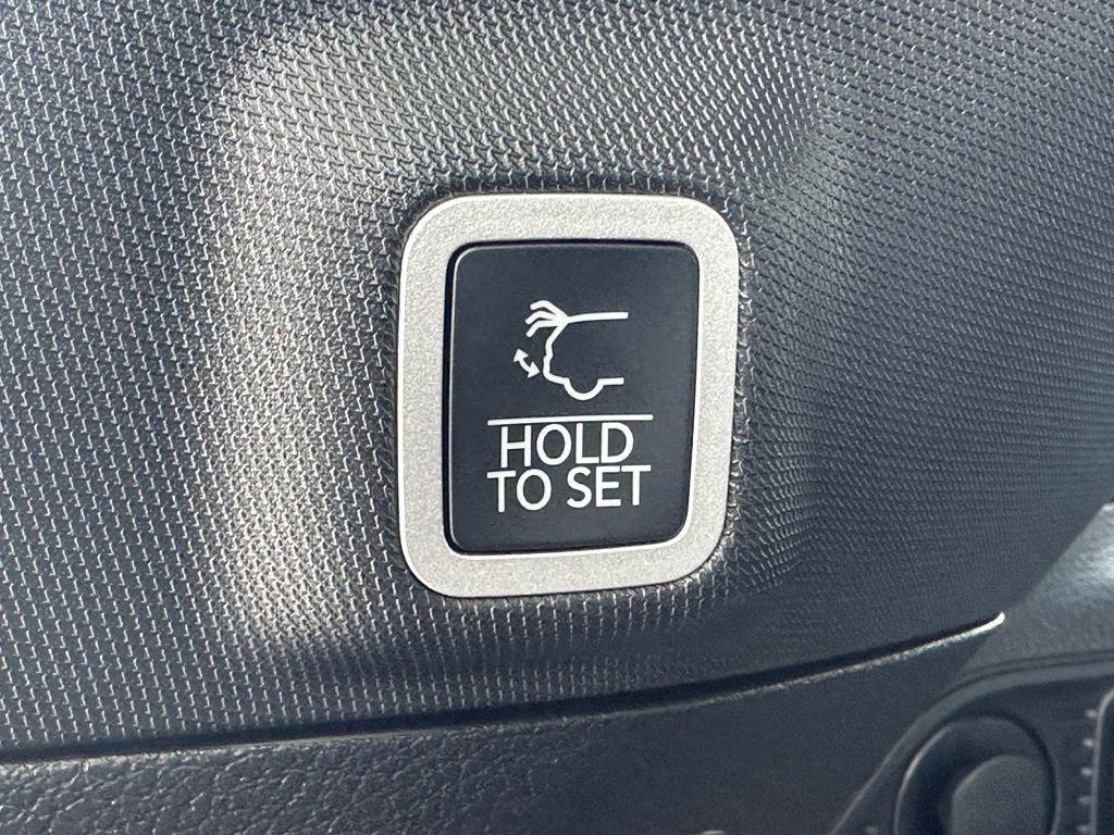 new 2025 Jeep Grand Cherokee car, priced at $42,560